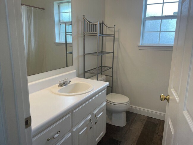 Building Photo - 1797 Cedrus Ln