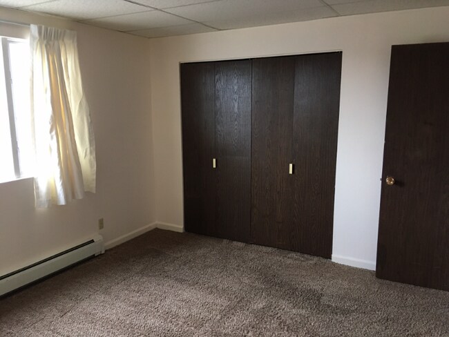 Building Photo - 201 E 6th Ave