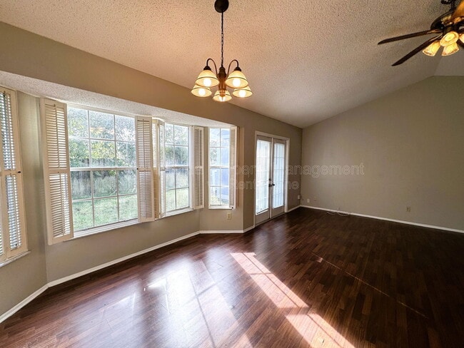 Building Photo - 153 Becky Thatcher Ct