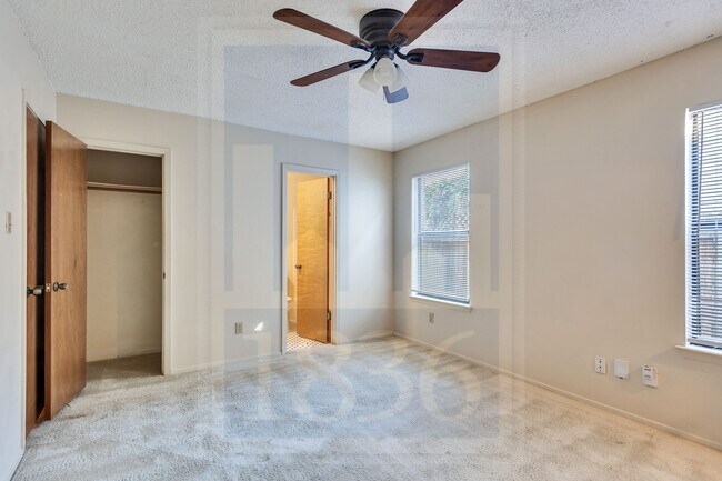 Building Photo - 3002 Breeze Terrace