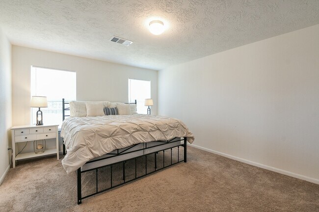 Building Photo - 6223 Topaz Pnes Trl