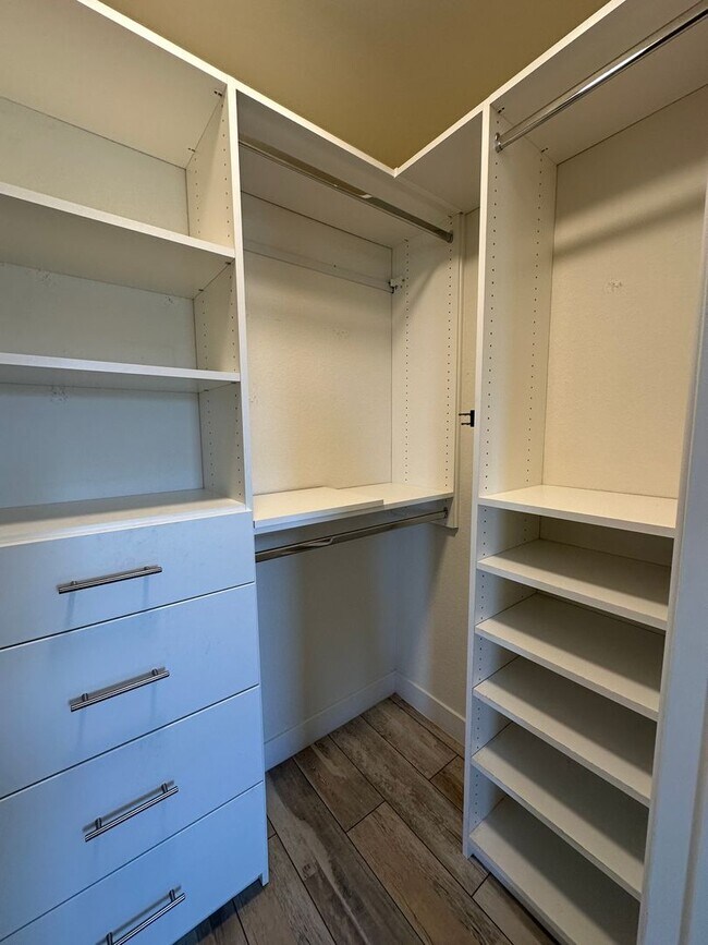 Building Photo - 7758 Meng Ct