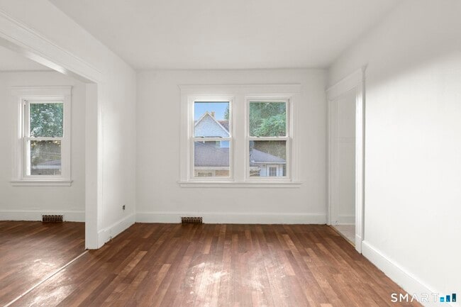 Building Photo - 97 Wall St