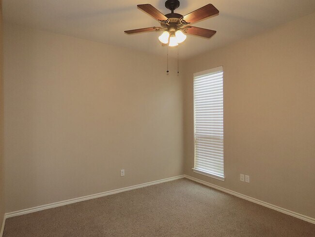 Building Photo - Extraordinary 3 Bedroom, 2 Bath Home in Southeast Tyler! Coming Soon!