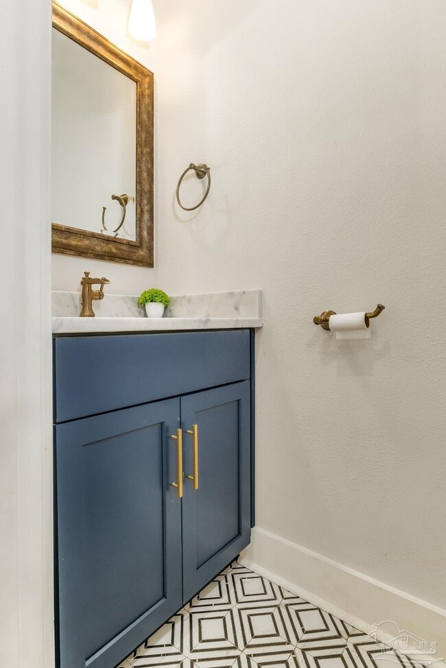 Building Photo - 606 W Intendencia St