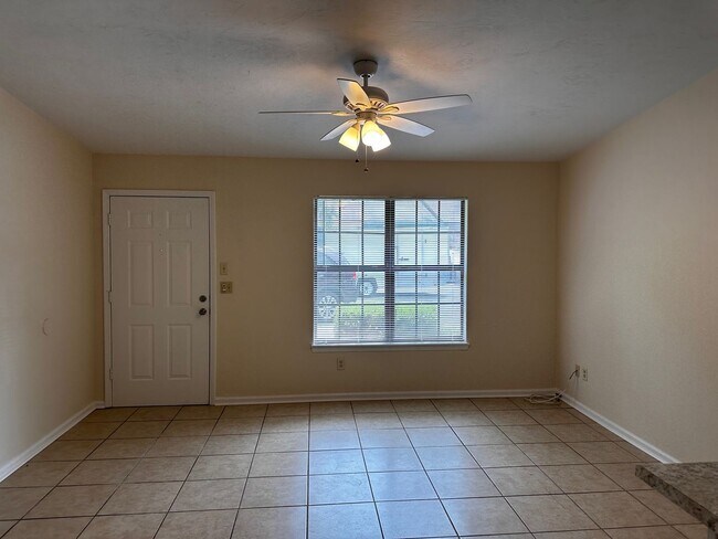 Building Photo - 218-G White Drive @ Cedar Pines-Move In Ready