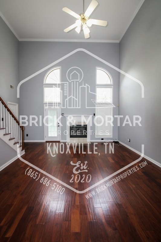 Building Photo - 613 Chapel Point Ln