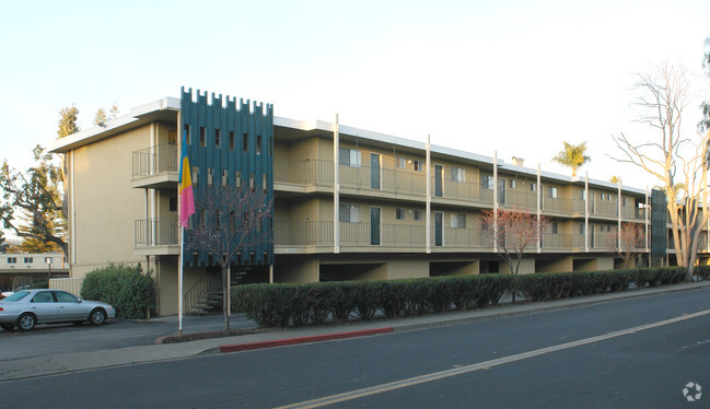 Building Photo - Park Plaza Apartments