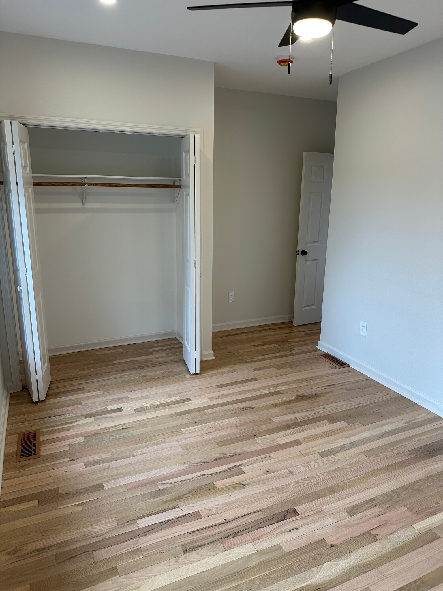 Bedroom 2 - 10 Henry St