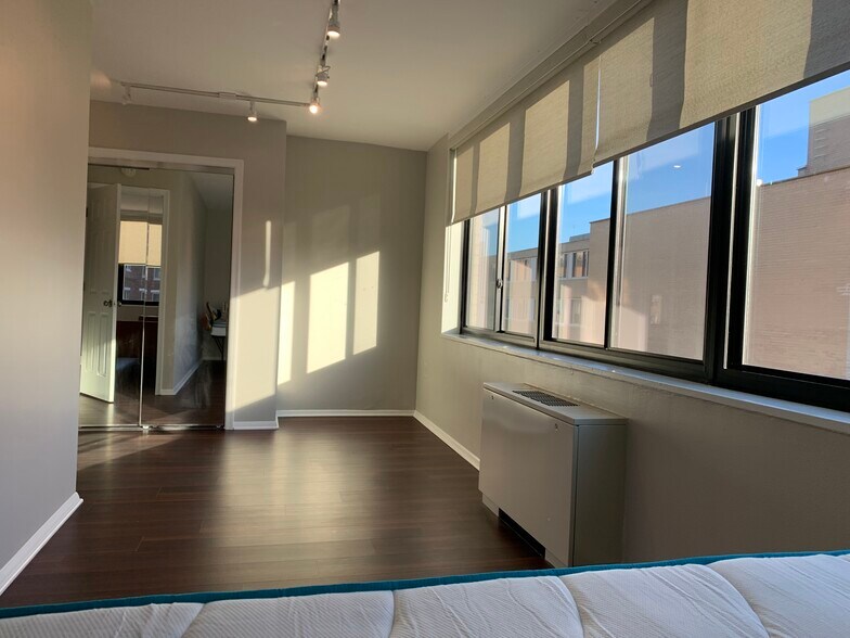 Building Photo - 2030 F St NW