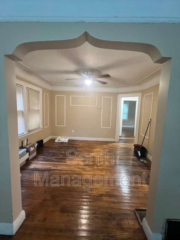 Building Photo - 6479 Plainview Ave