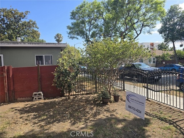Building Photo - 2538 Elm Ave