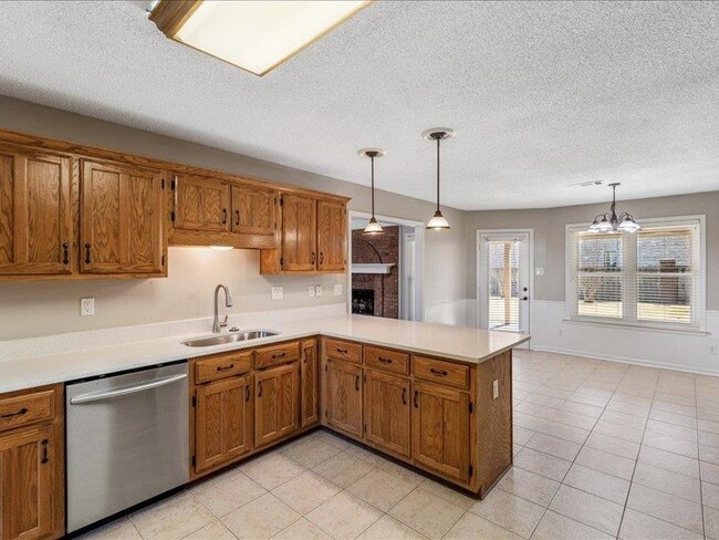 Building Photo - 615 Jockey Cove