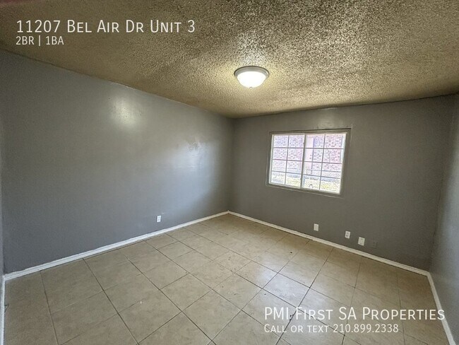 Building Photo - Fourplex two bedroom unit is ready to move...