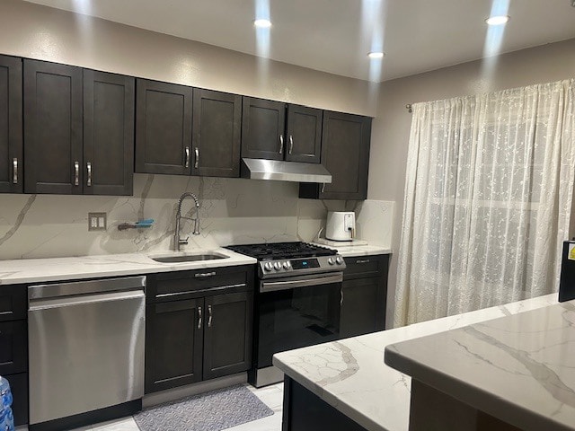 Building Photo - 1008 Travis Ln