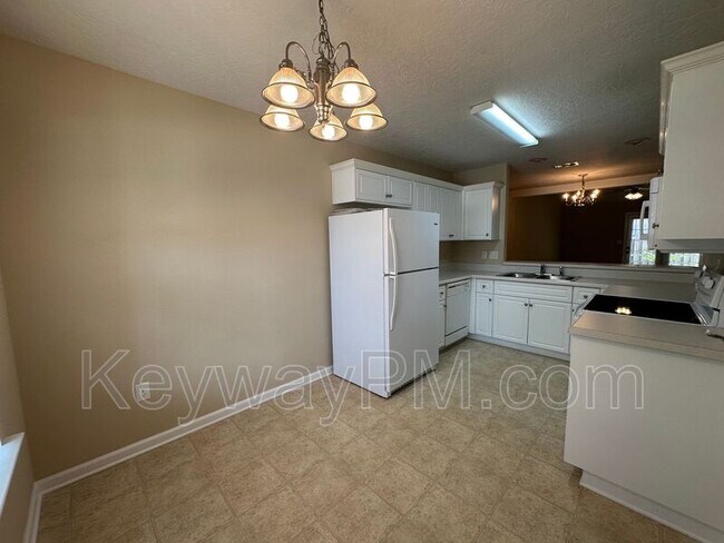 Building Photo - 2015 Kennesaw Way