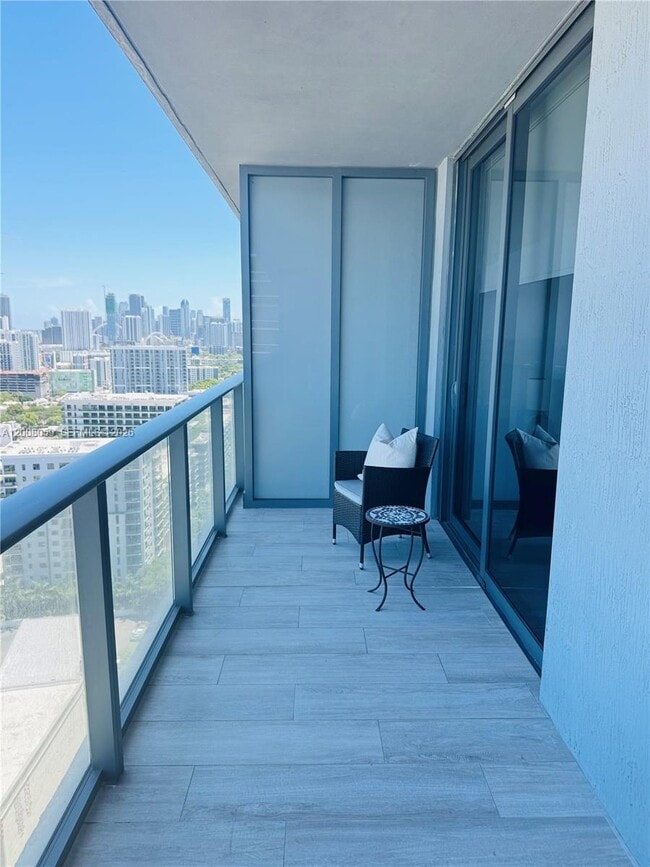 Building Photo - 121 NE 34th St