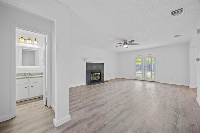 Building Photo - 11615 Prairie Hen Ln