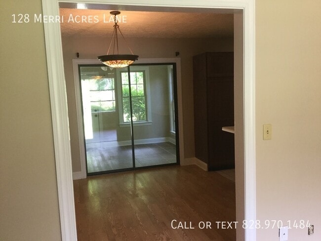 Building Photo - 128 Merri Acres Ln