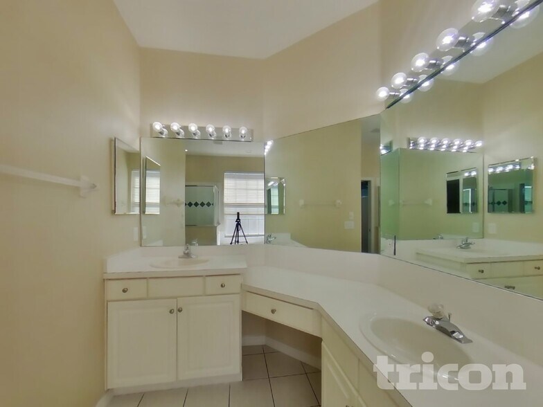 Building Photo - 850 Golden Pond Ct