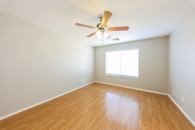 Building Photo - 13221 W Acapulco Ln