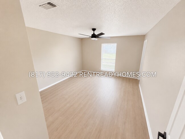 Building Photo - 4404 Willow Crest Dr