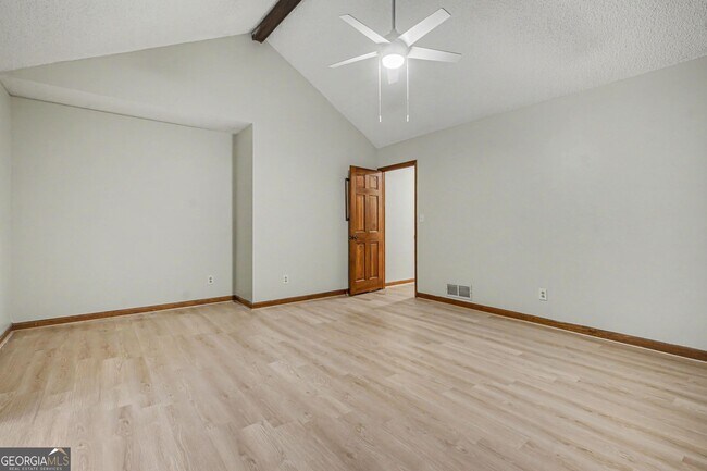 Building Photo - 500 Hickory Hills Trail
