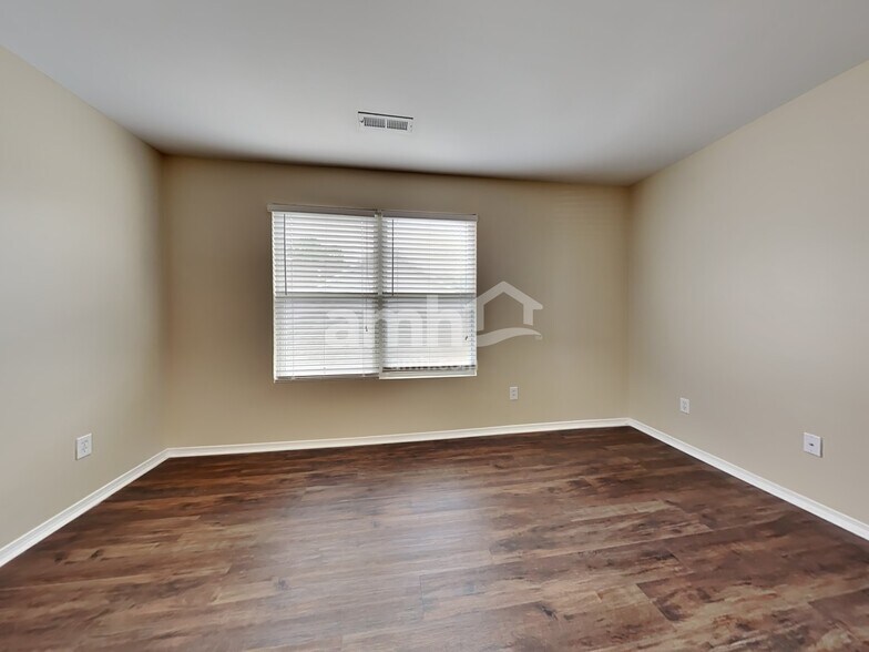 Building Photo - 8859 Arbor Glen Dr