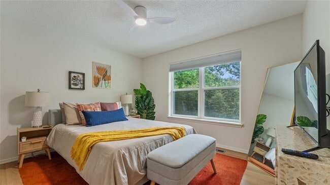 Building Photo - 2630 Kantz Dr