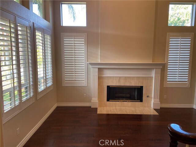 Building Photo - 904 S Creekview Ln