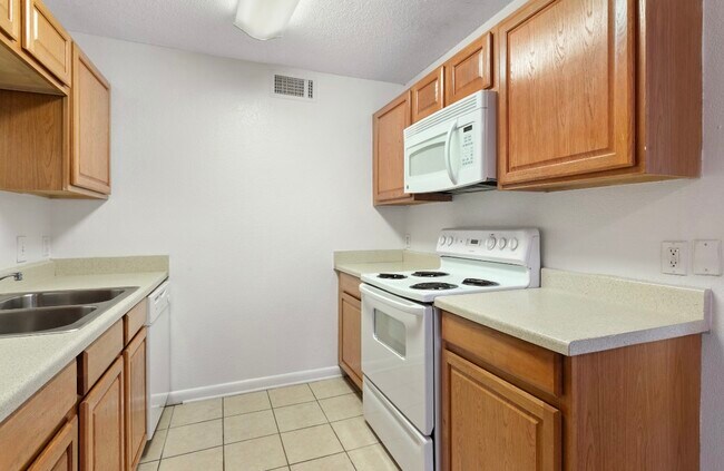 Building Photo - 3148 Wyoming St