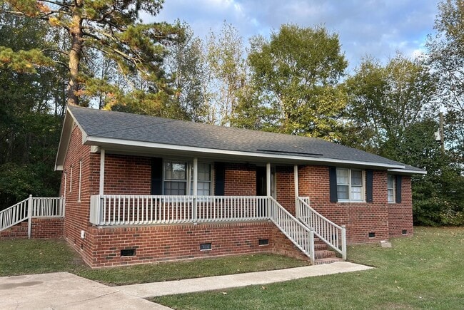 Building Photo - 112 Nora Ln