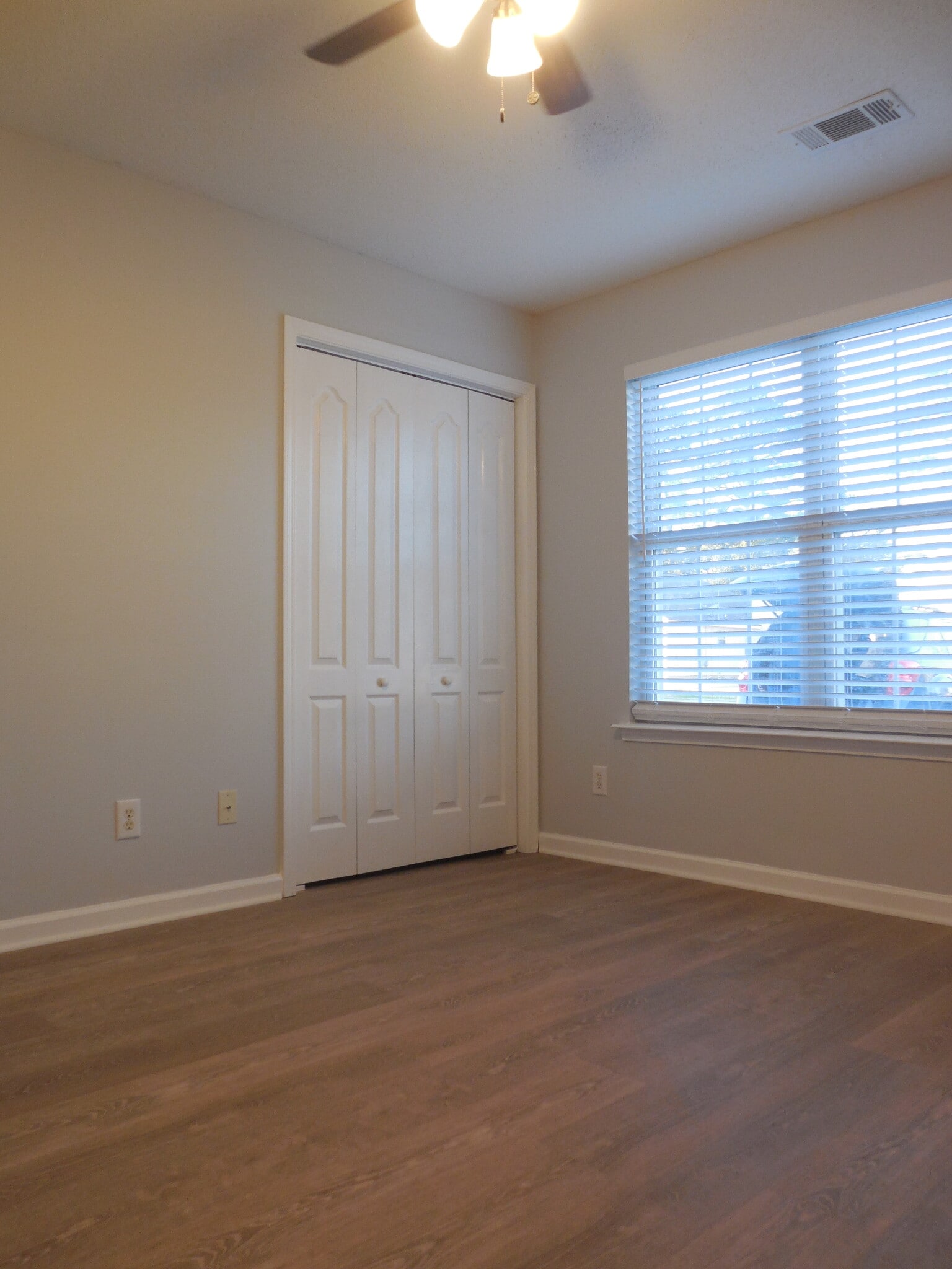 Bedroom #1 - 305 Chadwyck Cir