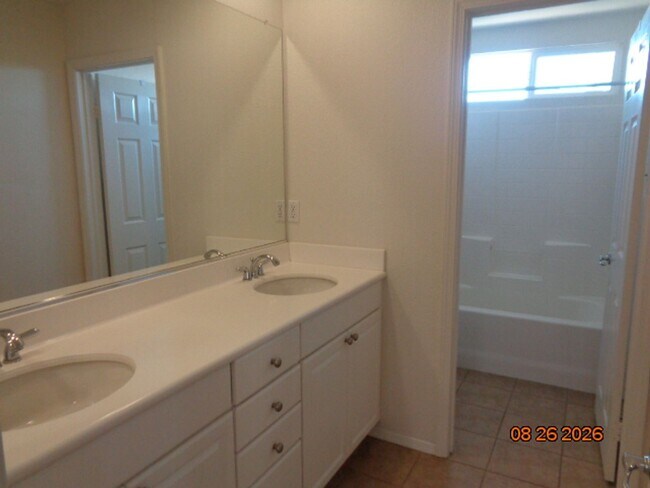 Building Photo - 6721 Princessa Dr