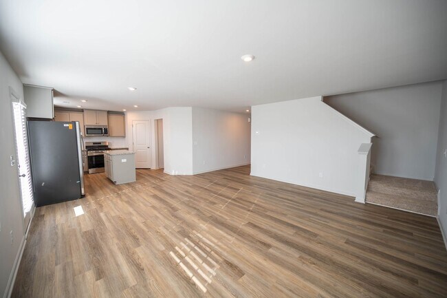 Building Photo - 321 Suhani Ln
