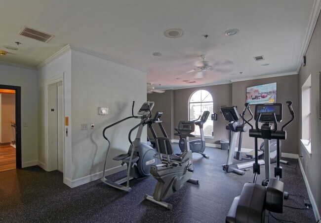 Building Photo - Brookhaven/Buckhead 2BR
