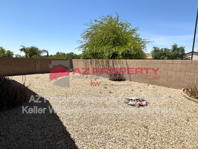 Building Photo - 9250 N 180th Ln