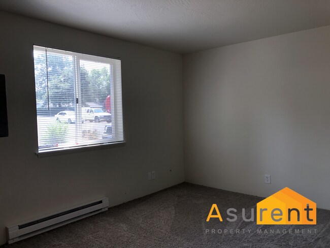 Building Photo - 427 Plum St