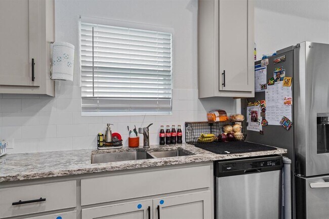 Building Photo - 5855 San Savino Dr