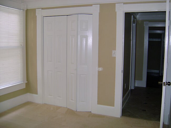 Building Photo - DOWNTOWN/SCAD RENOVATED APARTMENT