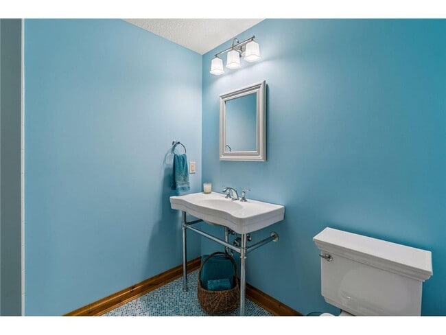Building Photo - 4941 Island View Dr