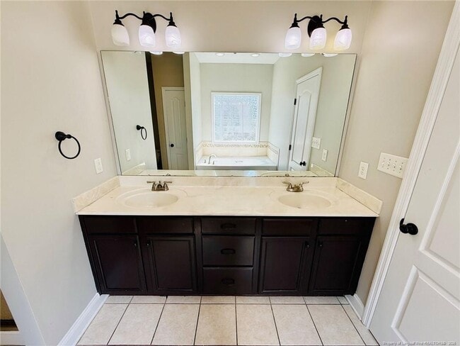 Building Photo - 4033 Des Planes Ave