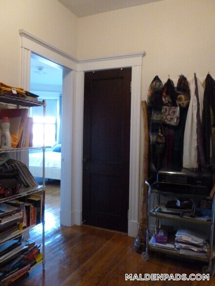 Building Photo - 17-19-19 Washington St S