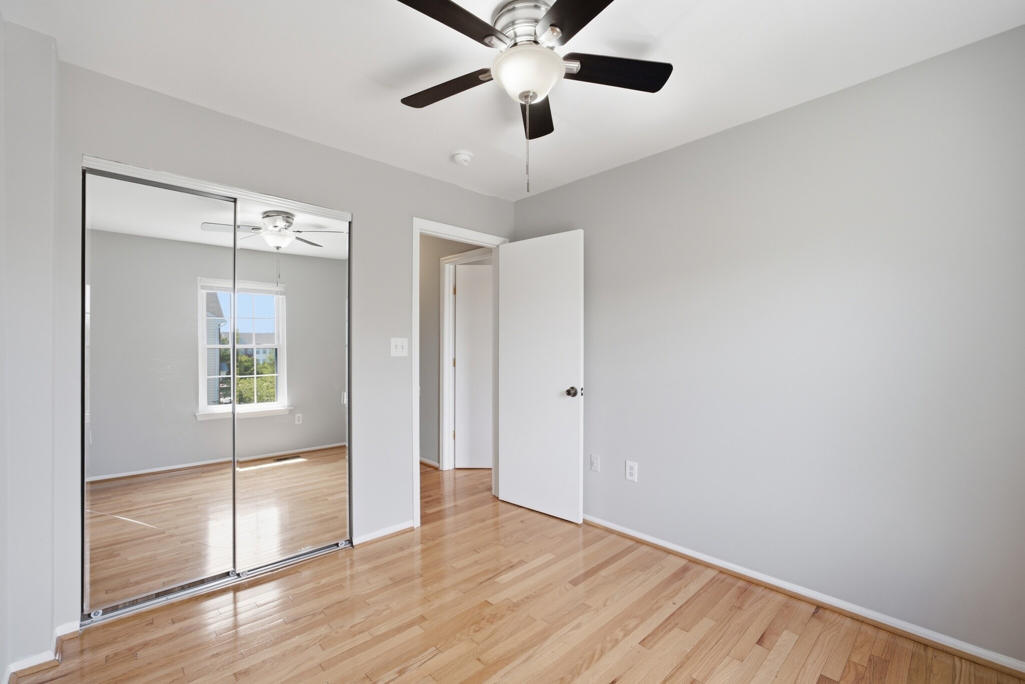 third floor bedroom 2 - 6228 William Edgar Dr