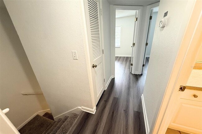 Building Photo - 501 SW 75th St