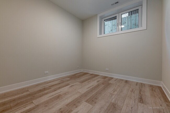 Building Photo - 4021 N Keystone Ave