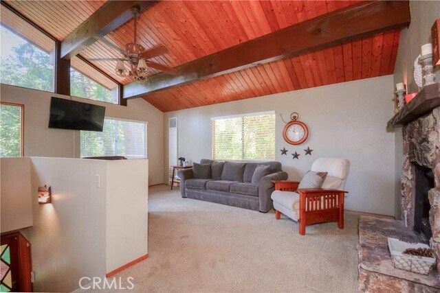 Building Photo - 828 Fern Dr