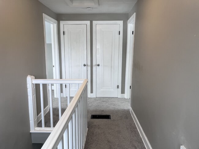 Building Photo - 3017 Kleinpell St