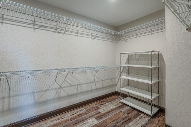 Building Photo - 42 Rocky Point Ct