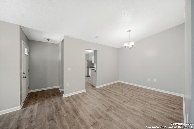 Building Photo - 8032 Laurel Bend